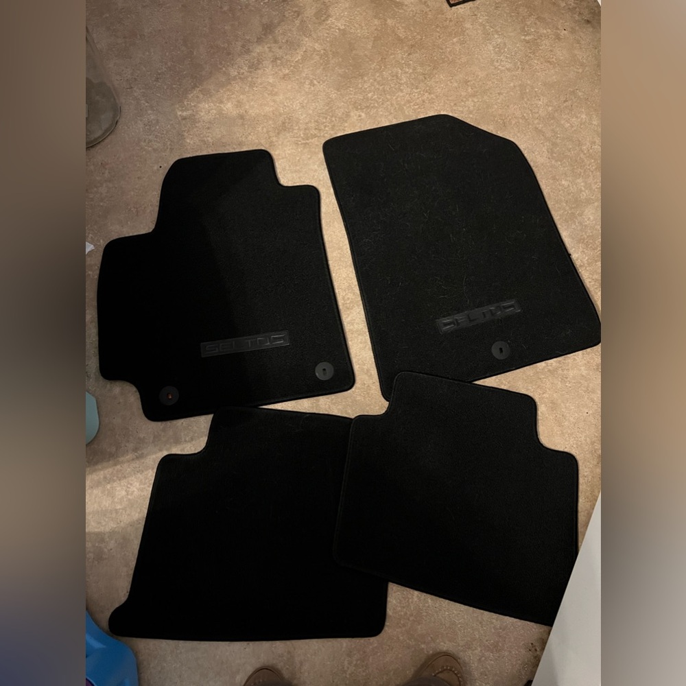 Floor Mats - Kia Seltos